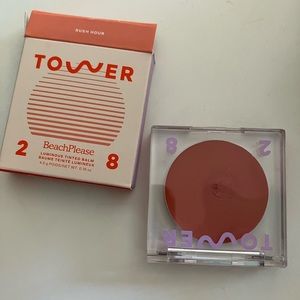 Tower 28  Beach Please in Rush Hour